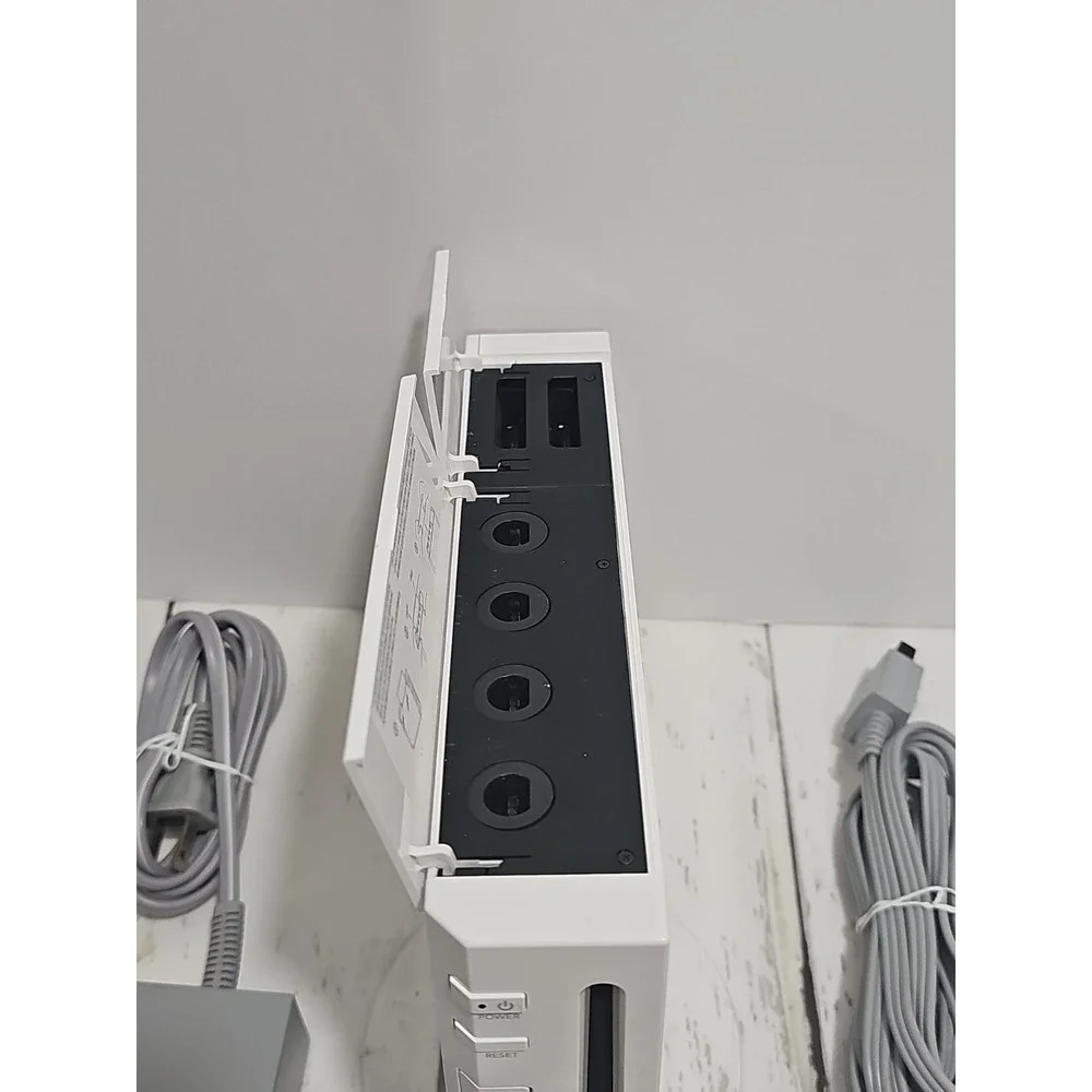 Nintendo Wii Console - White With 1 Controller